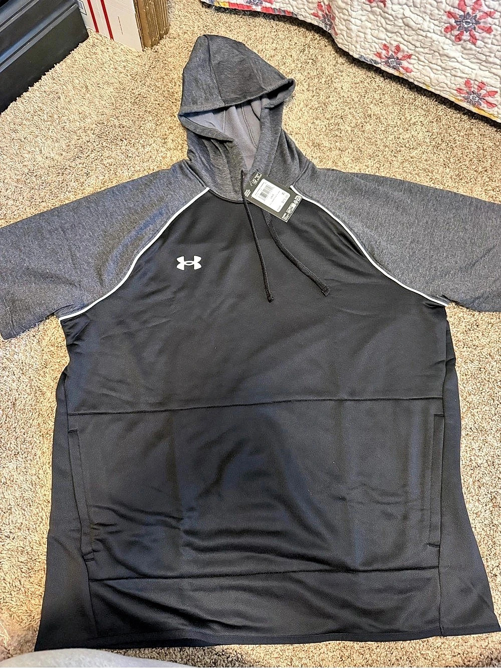 Under Armour Men's Command Warm-Up Short-Sleeve Hoodie Black & Gray Large